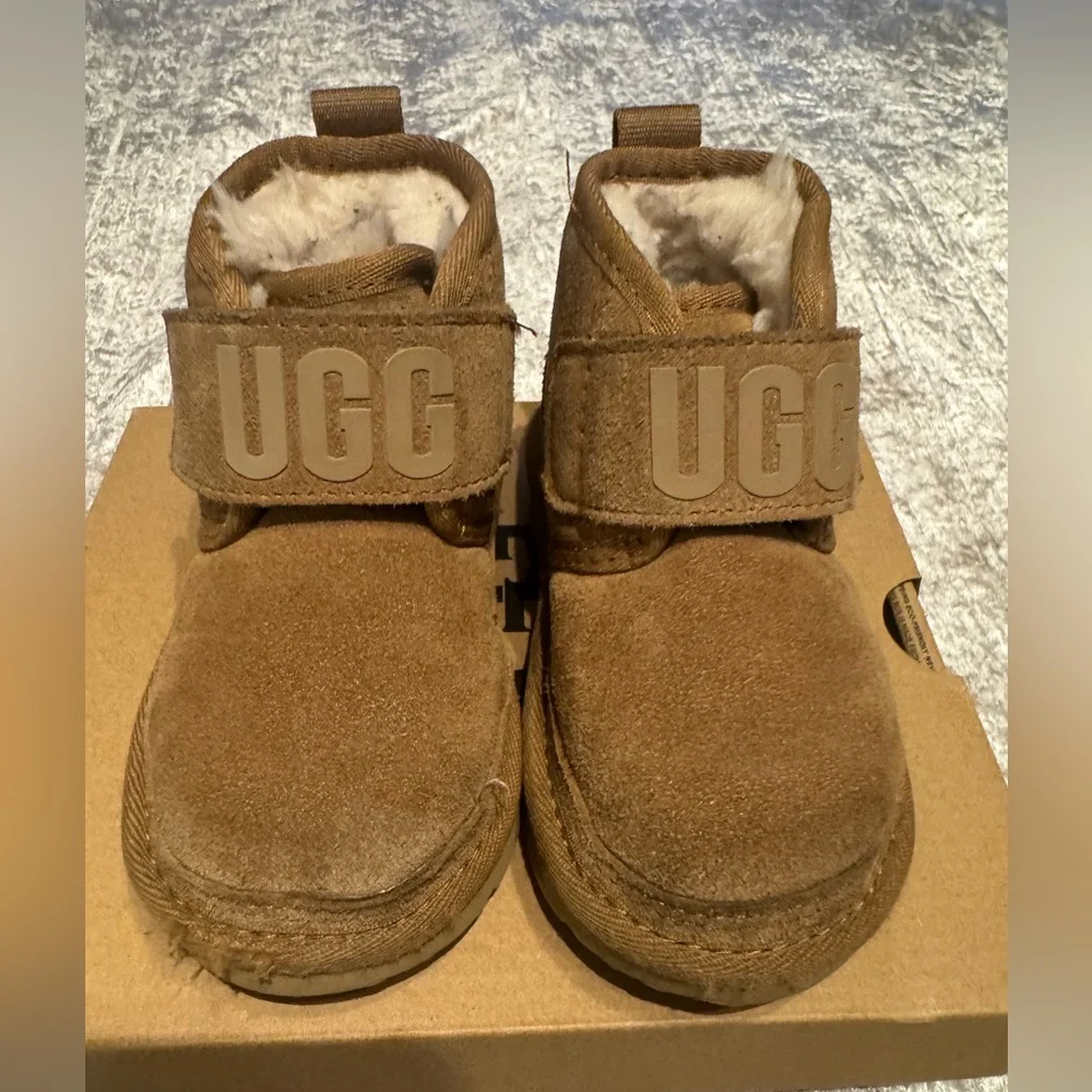 ✨UGGS✨ - Picture 4 of 6